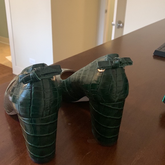 Talbots “crocodile” green heels new without tags/box. Size 10 M - Picture 4 of 7
